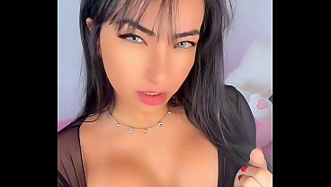 Emanuely Raquel Provocada Com Plug Anal De Cauda De Raposa