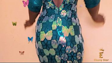 Garota De Vestido Novo Quer Transar Logo Na Primeira Vez