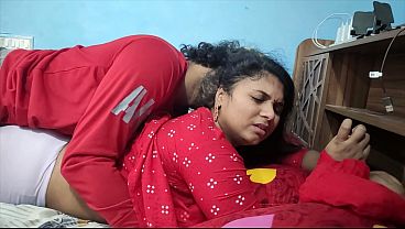 Mãos Amarradas Em Anal Safado Estilo Cachorrinho Com A Meia Irmã Indiana